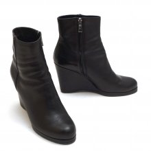 ΜΠΟΤΑ ΜΑΥΡΟ ΔΕΡΜΑ PRADA 39,5